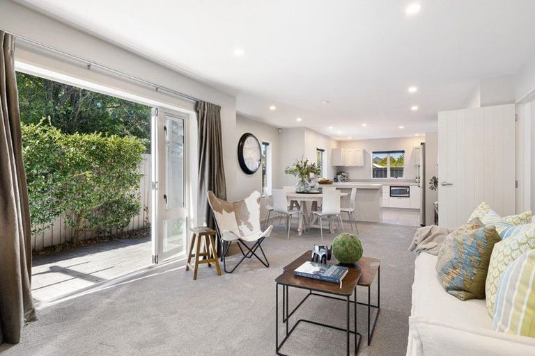 Photo of property in 165 Blighs Road, Strowan, Christchurch, 8052