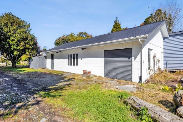 Photo of property in 48 Maire Street, Inglewood, 4330