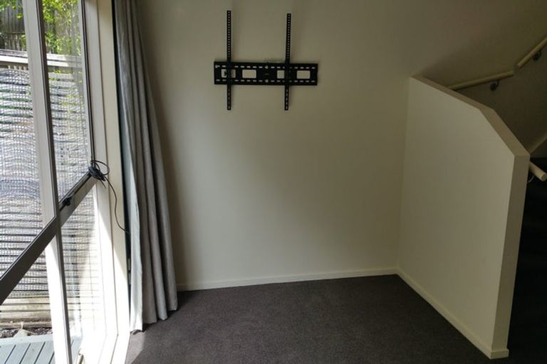 Photo of property in 2/206 Manuka Road, Bayview, Auckland, 0629