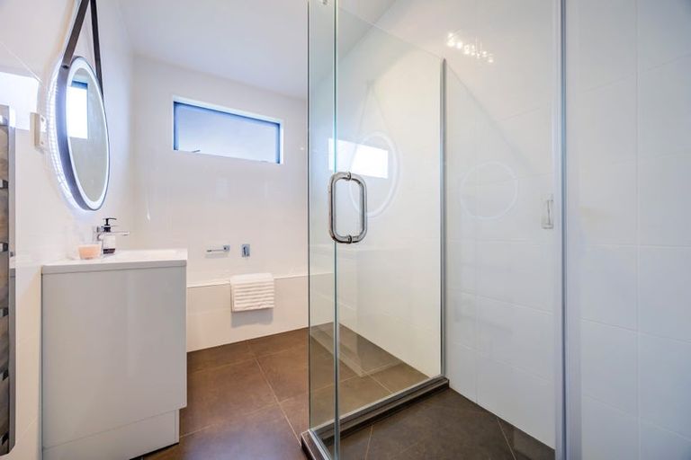 Photo of property in 83 Nobilo Road, Kumeu, 0810