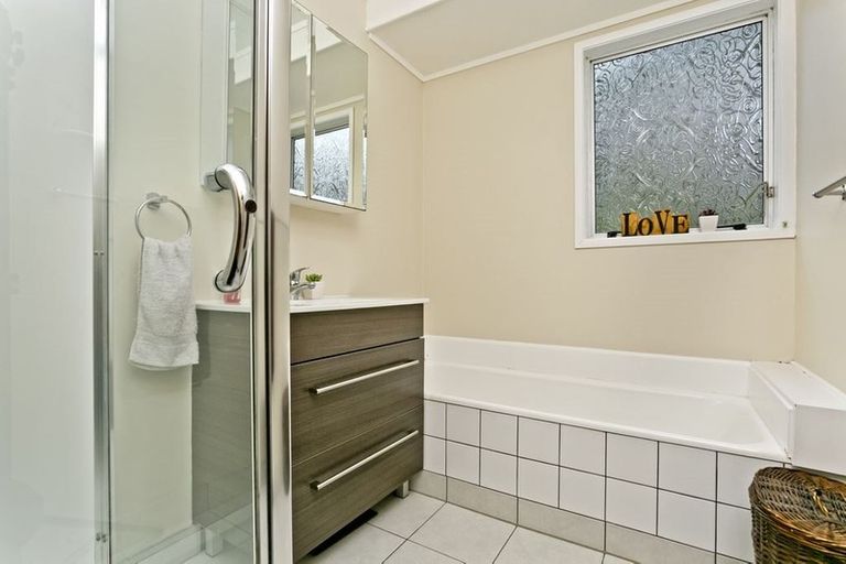 Photo of property in 1/49a Manuka Road, Bayview, Auckland, 0629