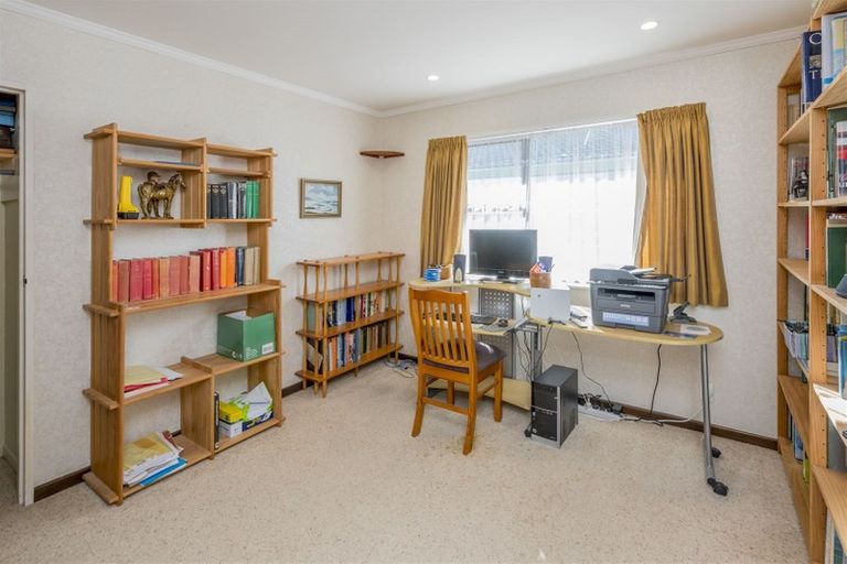 Photo of property in 6 Eden Street, Levin, 5510