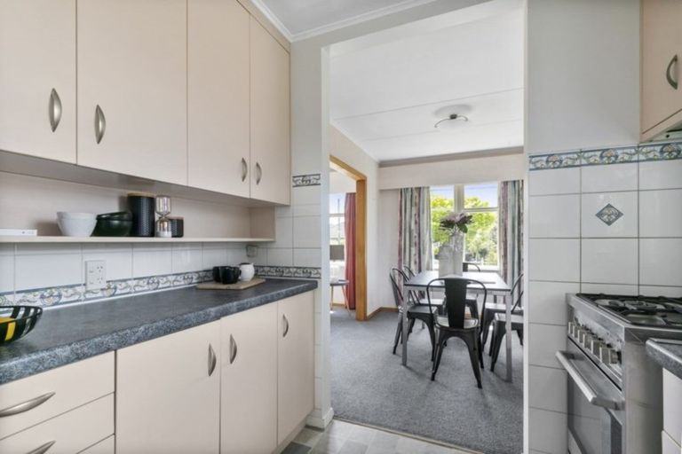 Photo of property in 43 Totara Street, Wainuiomata, Lower Hutt, 5014