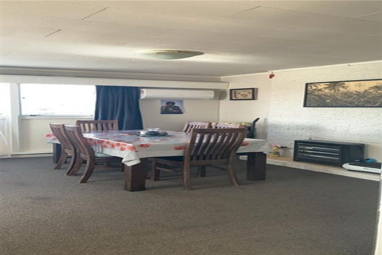 Photo of property in 6 Maratahu Street, Westown, New Plymouth, 4310