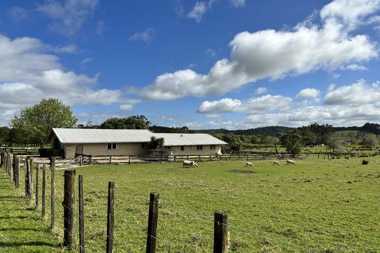 Photo of property in 90 Escott Road, Dairy Flat, 0794