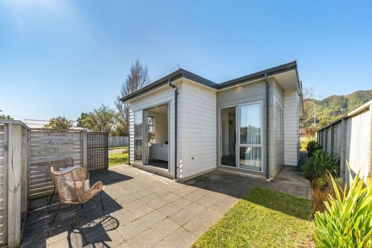 Photo of property in 1 Wi Hape Pakau Place, Waiwhetu, Lower Hutt, 5010
