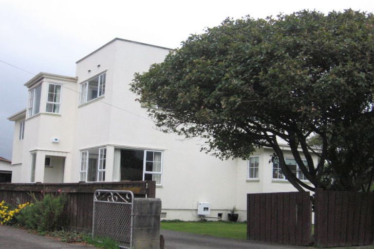 Photo of property in 4 Elizabeth Street, Moera, Lower Hutt, 5010