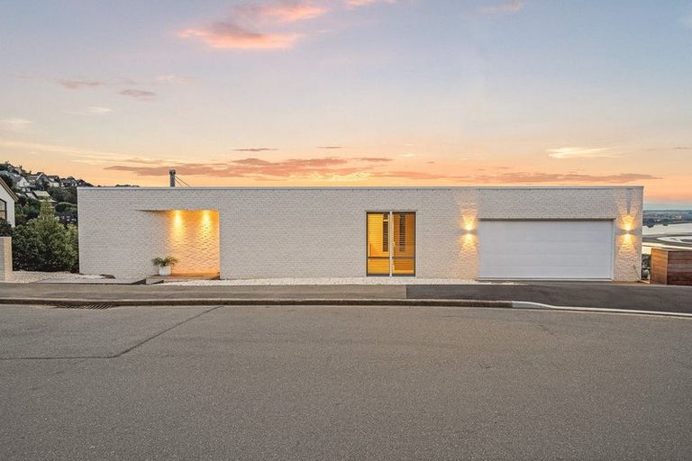 Photo of property in 13 Saint Remy Lane, Redcliffs, Christchurch, 8081