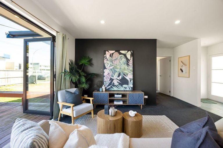 Photo of property in 100 Morrow Avenue, St Andrews, Hamilton, 3200