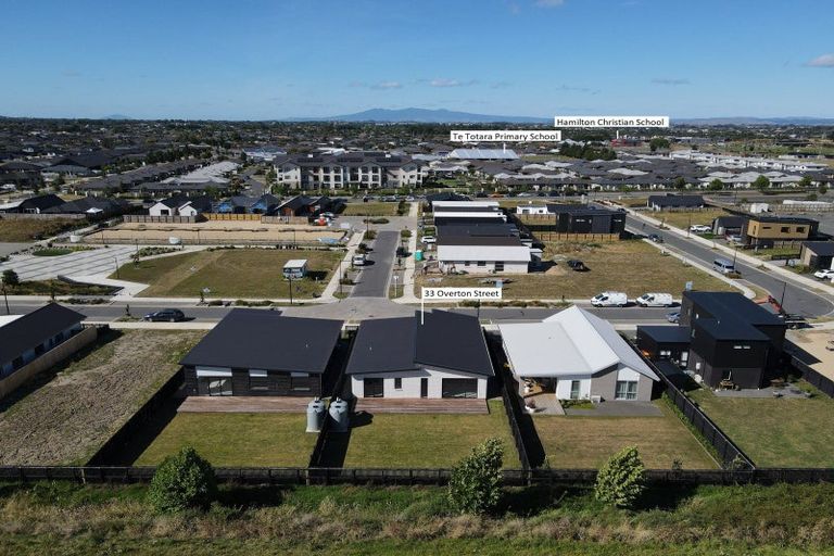 Photo of property in 33 Overton Street, Rototuna North, 3210