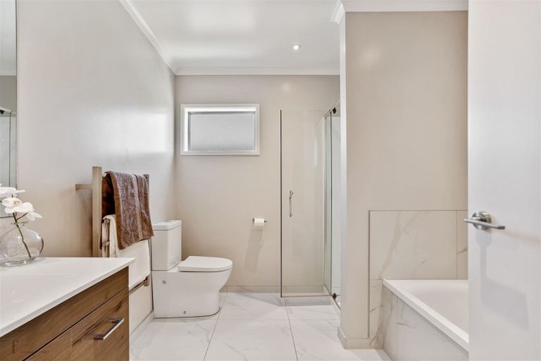 Photo of property in 7 Rangihina Road, Hobsonville, Auckland, 0616