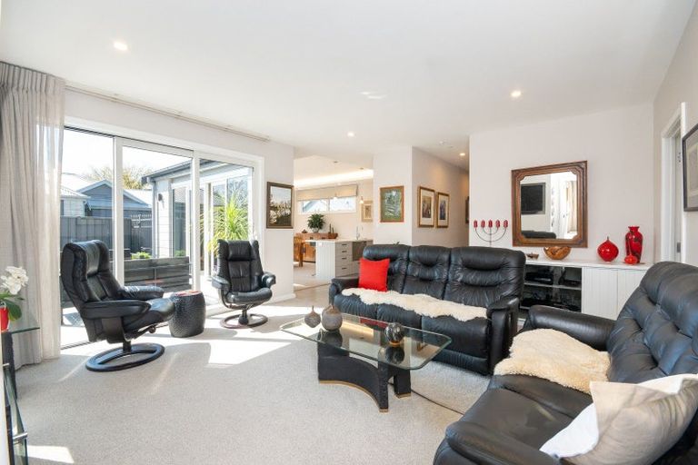 Photo of property in 5a Guthrie Road, Havelock North, 4130