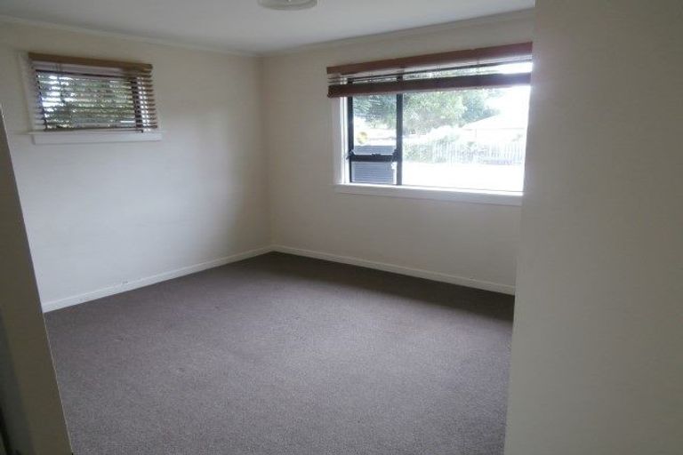 Photo of property in 111 Wainoni Road, Avondale, Christchurch, 8061