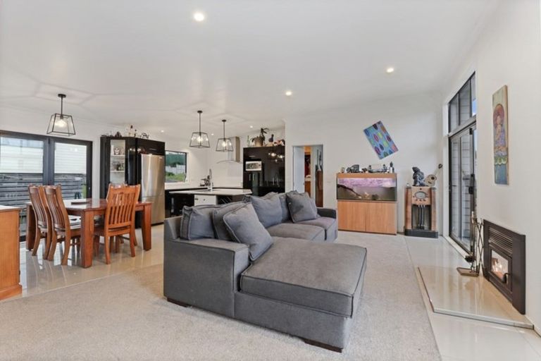 Photo of property in 24 Hartis Avenue, Huntly, 3700