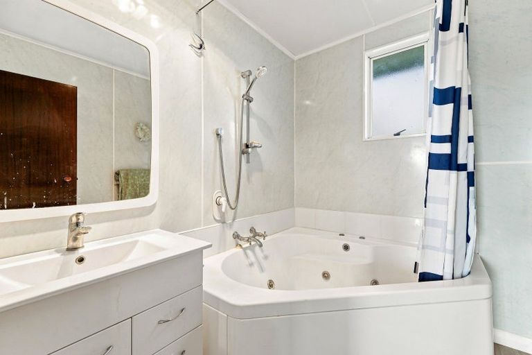 Photo of property in 12 Dawson Street, Pahiatua, 4910