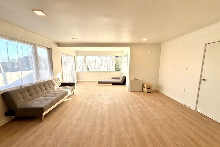 Photo of property in 50 Routley Drive, Glen Eden, Auckland, 0602