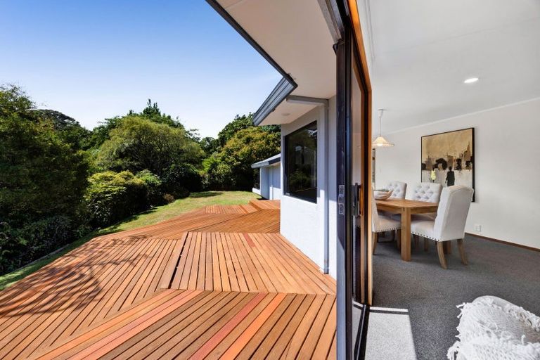 Photo of property in 6 Bushview Place, Upper Vogeltown, New Plymouth, 4310