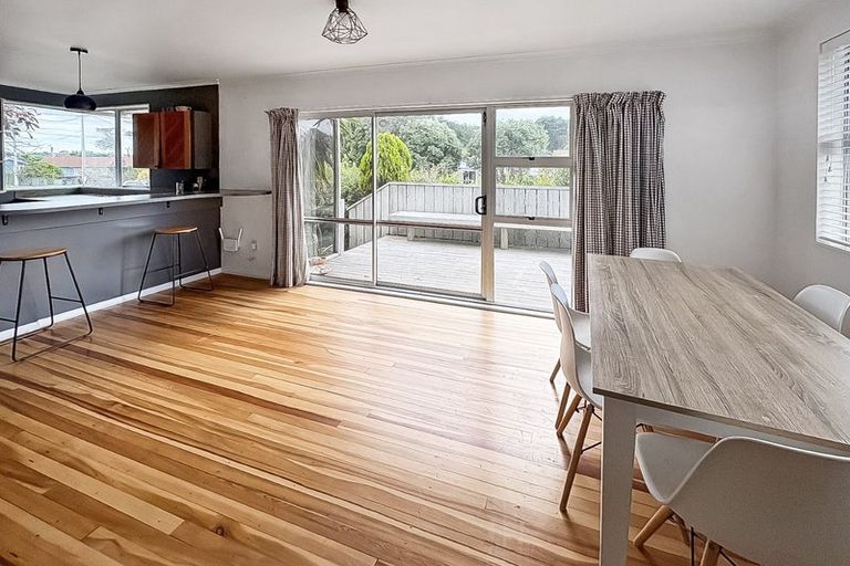 Photo of property in 79 Nash Parade, Foxton Beach, Foxton, 4815