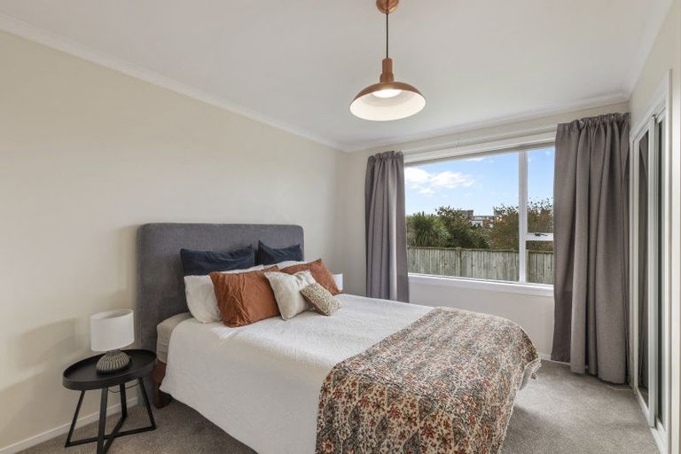 Photo of property in 106b Seaview Road, Westown, New Plymouth, 4310