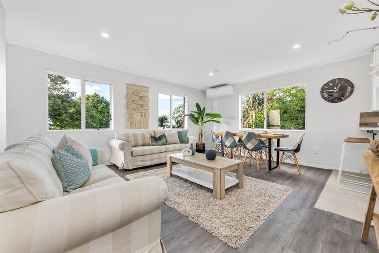 Photo of property in 21 Oreti Place, Clover Park, Auckland, 2019