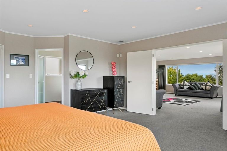 Photo of property in 11 Golders Place, Richmond Heights, Taupo, 3330