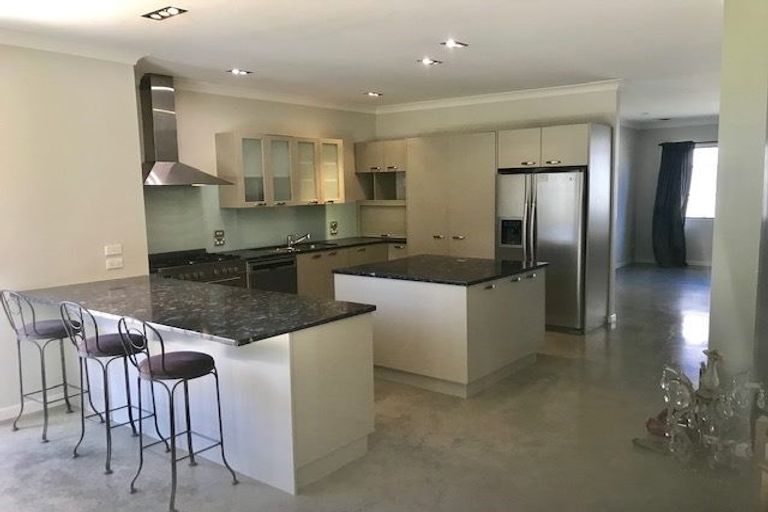 Photo of property in 68 Shelter Drive, Greenhithe, Auckland, 0632