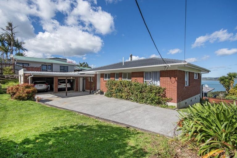 Photo of property in 1 Hawkes Street, Onerahi, Whangarei, 0110