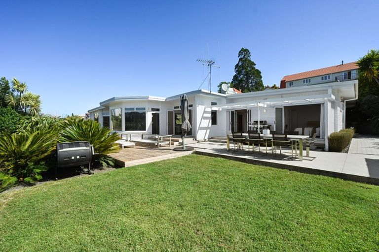 Photo of property in 86 Lake Crescent, Hamilton Lake, Hamilton, 3204