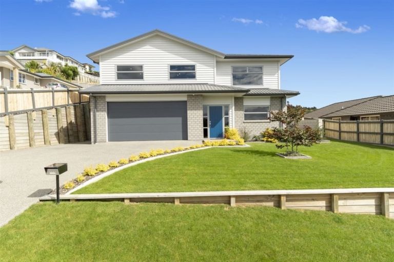 Photo of property in 111 Oteki Park Drive, Welcome Bay, Tauranga, 3112