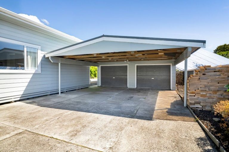 Photo of property in 30 Kahikatea Street, Inglewood, 4330