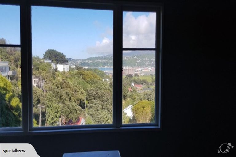 Photo of property in 64 Kinghorne Street, Strathmore Park, Wellington, 6022