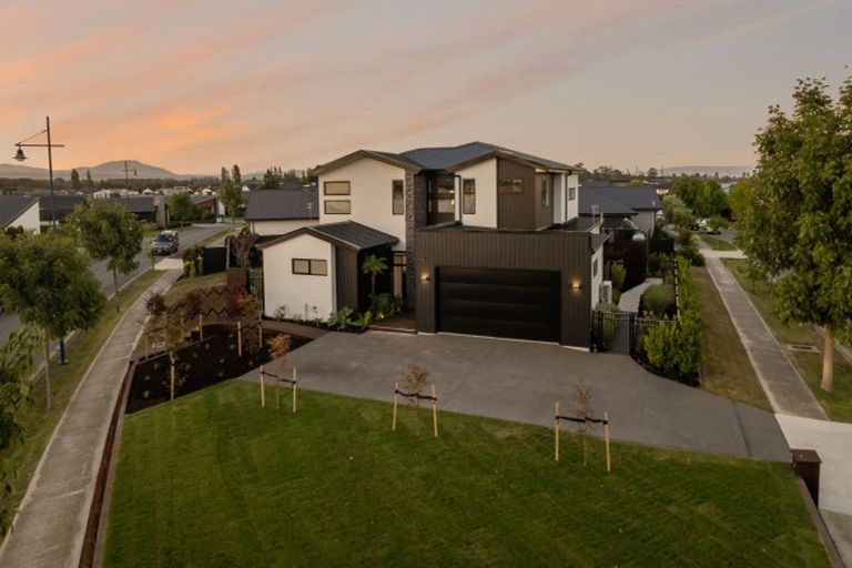 Photo of property in 1 De Surville Way, Pegasus, 7612