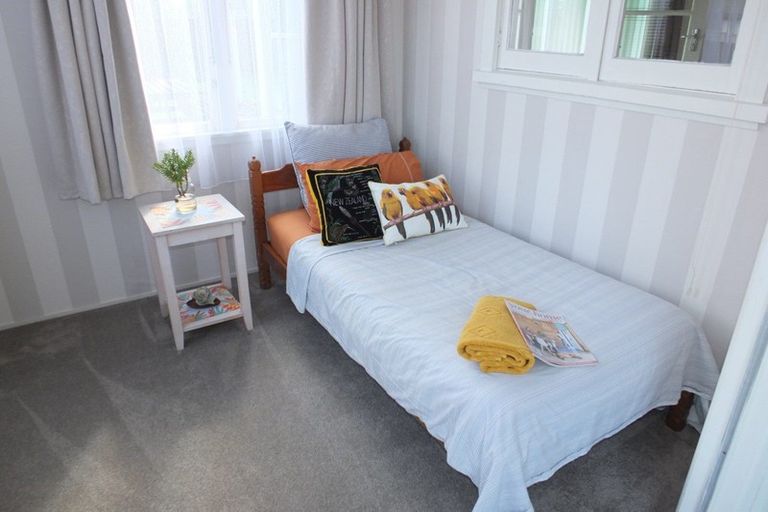 Photo of property in 27 Roore Street, Foxton Beach, Foxton, 4815