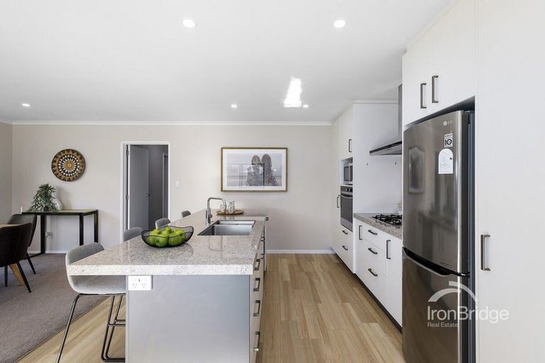 Photo of property in 40 Te Kaeaea Crescent, Wallaceville, Upper Hutt, 5018