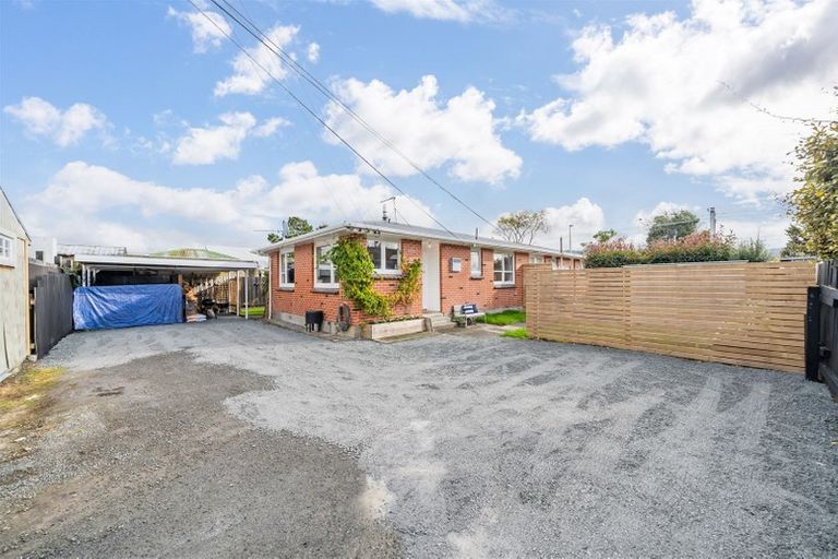Photo of property in 2/68a Seddon Street, Wallaceville, Upper Hutt, 5018