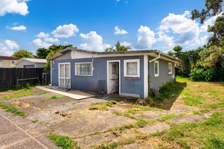 Photo of property in 31 Border Road, Henderson, Auckland, 0612