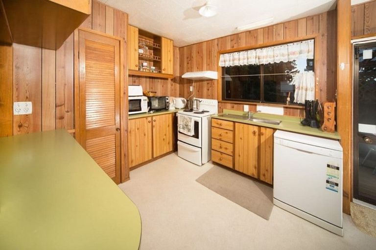 Photo of property in 21 Hillcrest Avenue, Hillcrest, Auckland, 0627