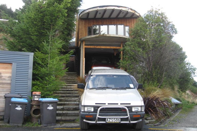 Photo of property in 23 Mckerrow Place, Sunshine Bay, Queenstown, 9300