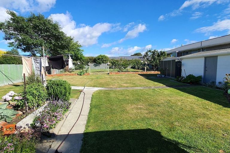 Photo of property in 14 Rhodes Street, Waimate, 7924