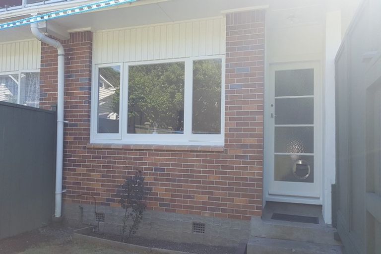 Photo of property in 6/5 Aratonga Avenue, Greenlane, Auckland, 1051