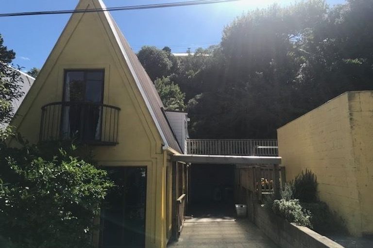 Photo of property in 11 Melrose Crescent, Melrose, Wellington, 6023