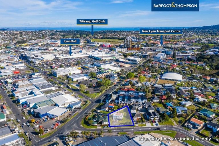 Photo of property in 2 Binsted Road, New Lynn, Auckland, 0600