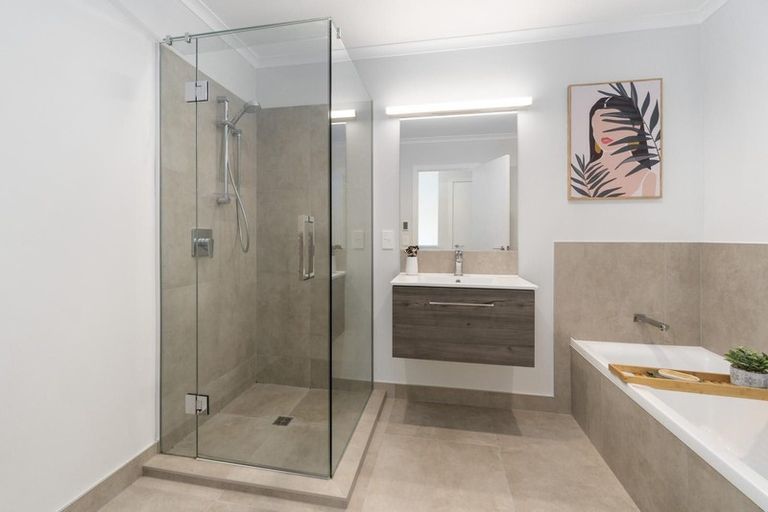 Photo of property in 8 Frank Gill Road, Hobsonville, Auckland, 0616