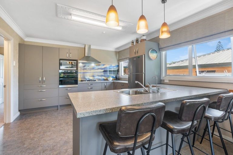 Photo of property in 60 Cutfield Street, Inglewood, 4330