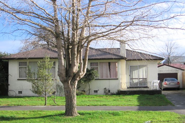 Photo of property in 16 Havill Street, Takaro, Palmerston North, 4410