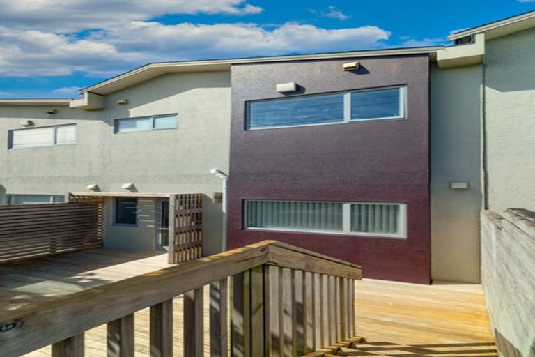 Photo of property in 11/147 Albany Highway, Unsworth Heights, Auckland, 0632