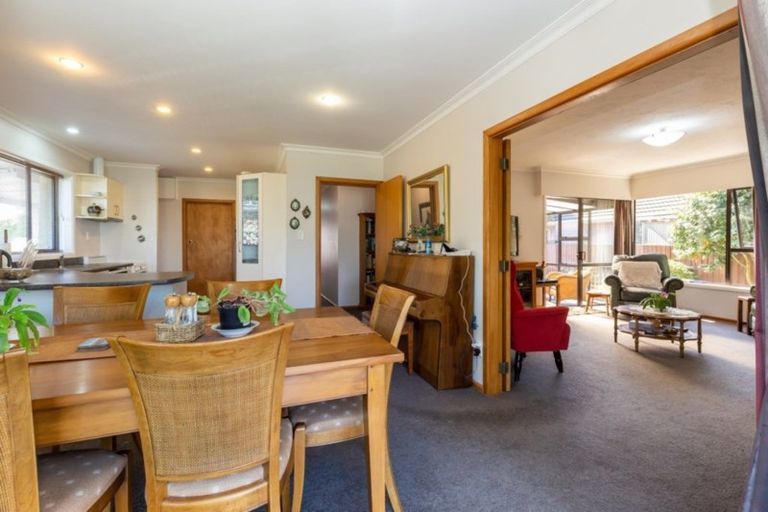 Photo of property in 11 Oriana Crescent, Hornby, Christchurch, 8042