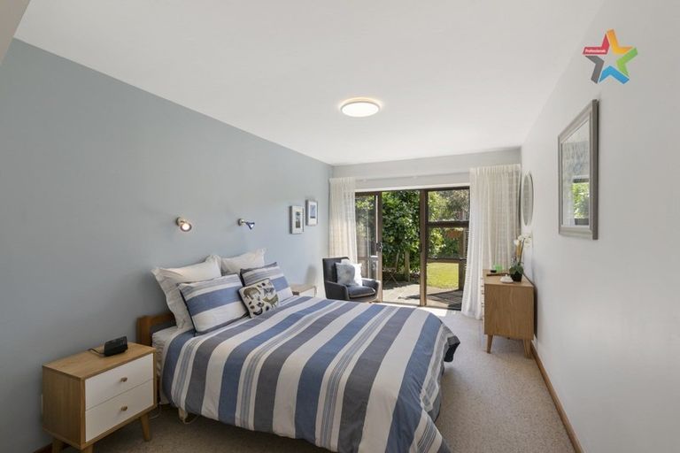 Photo of property in 7 Pekanga Road, Normandale, Lower Hutt, 5010