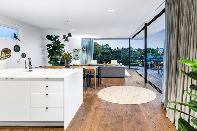 Photo of property in 66 Moa Road, Point Chevalier, Auckland, 1022