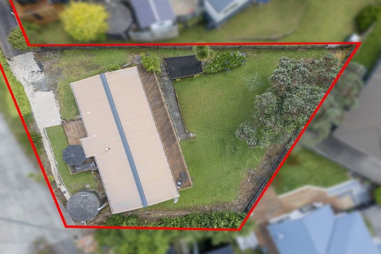 Photo of property in 23 John Road, Stanmore Bay, Whangaparaoa, 0932